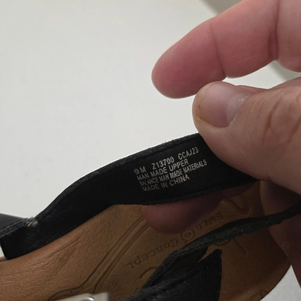 b.o.c.‎ Born Concept Womens Black Wedge Sandals Z13700 Size 9M Cork Heel Buckle